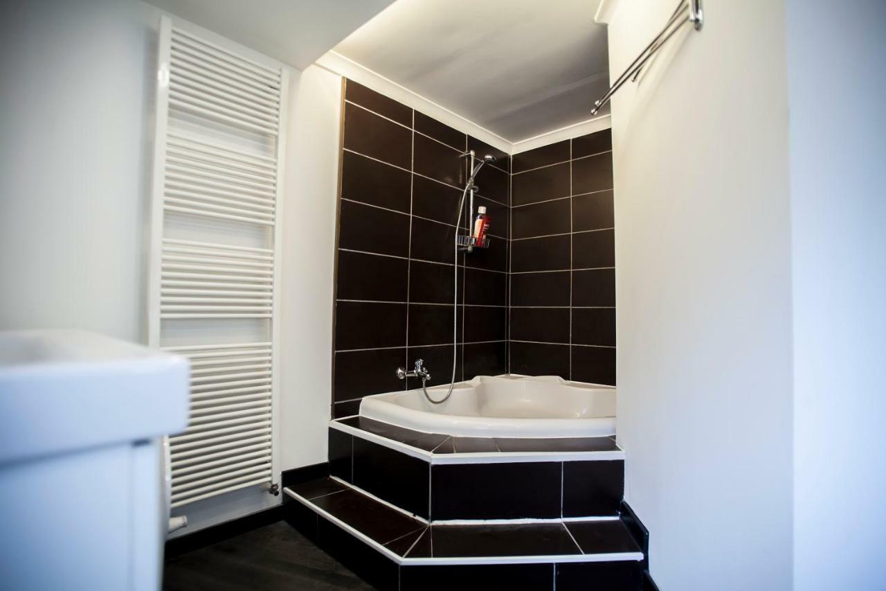 Luxury Suites Cathedral By Rikas Hotels Antwerpen Exterior foto